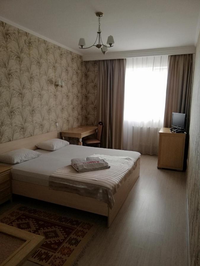 O Azamat Hotel Astana Eksteriør billede
