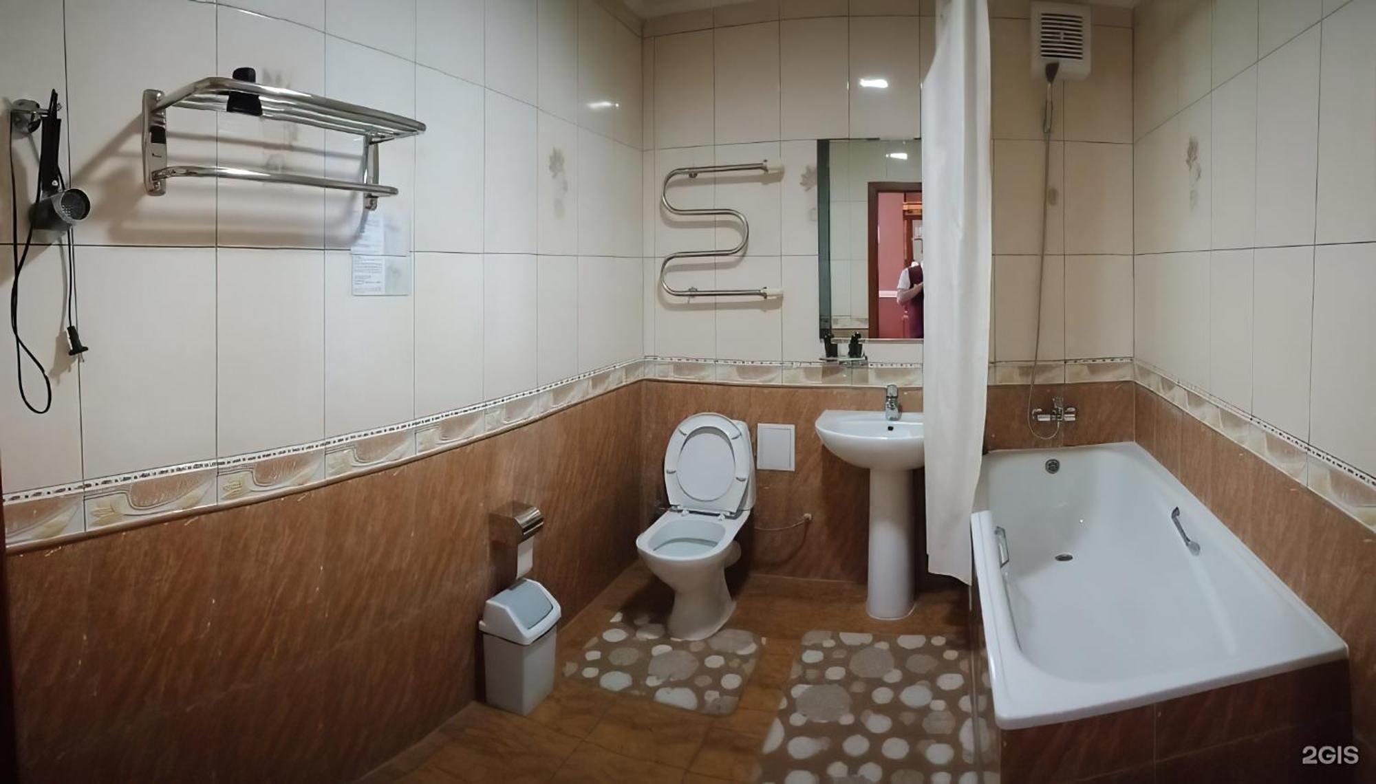 O Azamat Hotel Astana Eksteriør billede