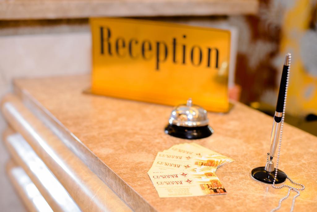 O Azamat Hotel Astana Eksteriør billede
