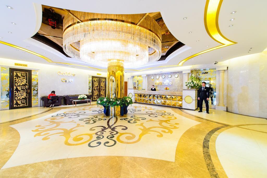 O Azamat Hotel Astana Eksteriør billede