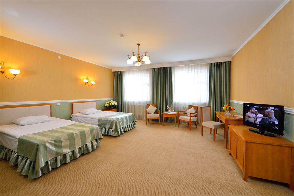 O Azamat Hotel Astana Eksteriør billede